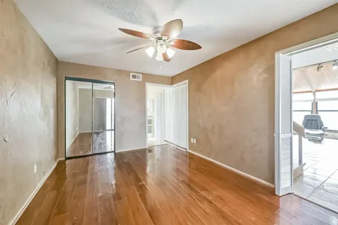 200 Fountain Lake 132 Livingston TX 77351