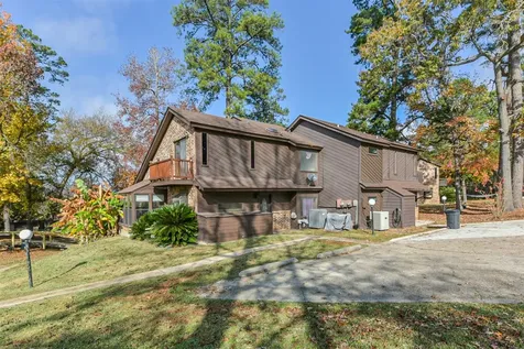 200 Fountain Lake 132 Livingston TX 77351