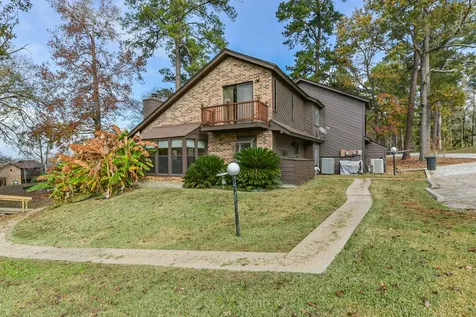 200 Fountain Lake 132 Livingston TX 77351