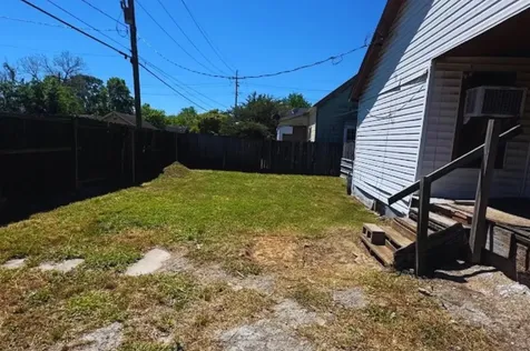 1462 Wall Street Beaumont TX 77701