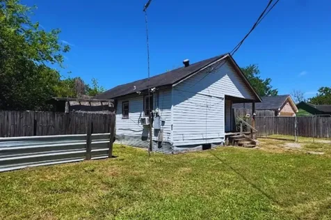 1462 Wall Street Beaumont TX 77701