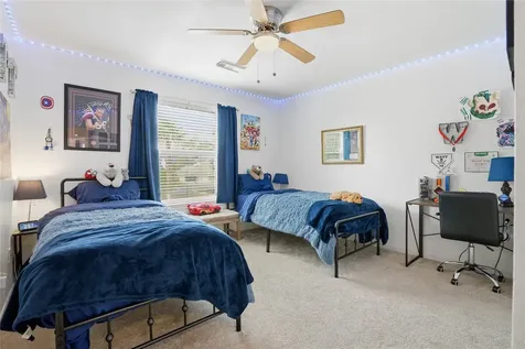 1501 W Castlewood Avenue Friendswood TX 77546