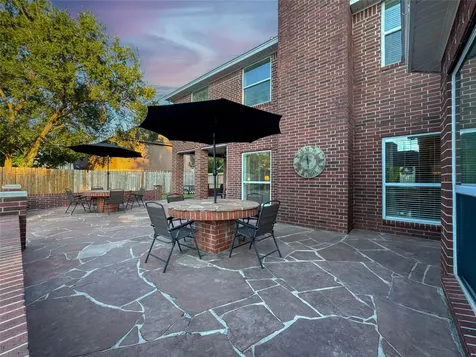 1501 W Castlewood Avenue Friendswood TX 77546