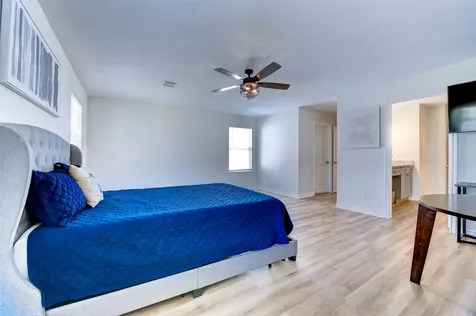 7134 Eastwood Street A Houston TX 77021