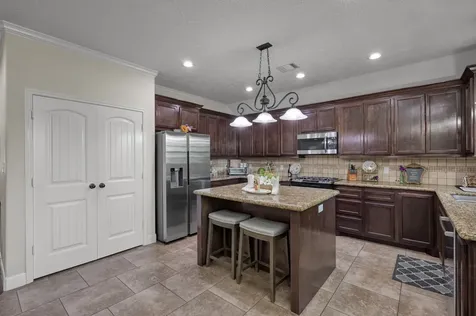 9766 Twin Shores Drive Willis TX 77318