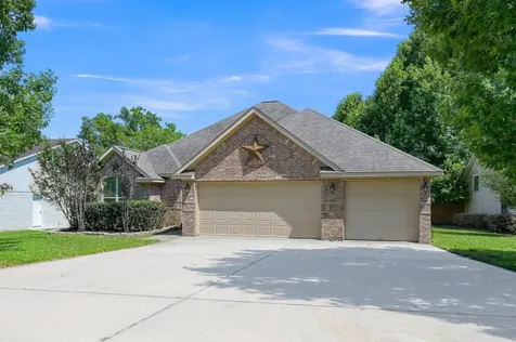 9766 Twin Shores Drive Willis TX 77318