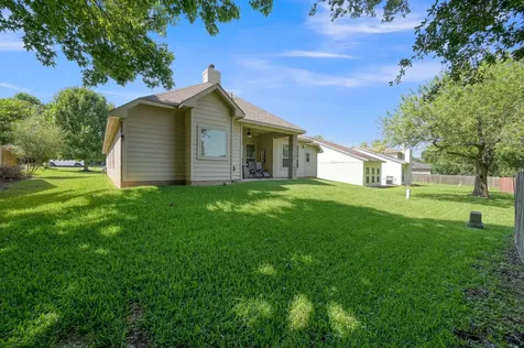 9766 Twin Shores Drive Willis TX 77318