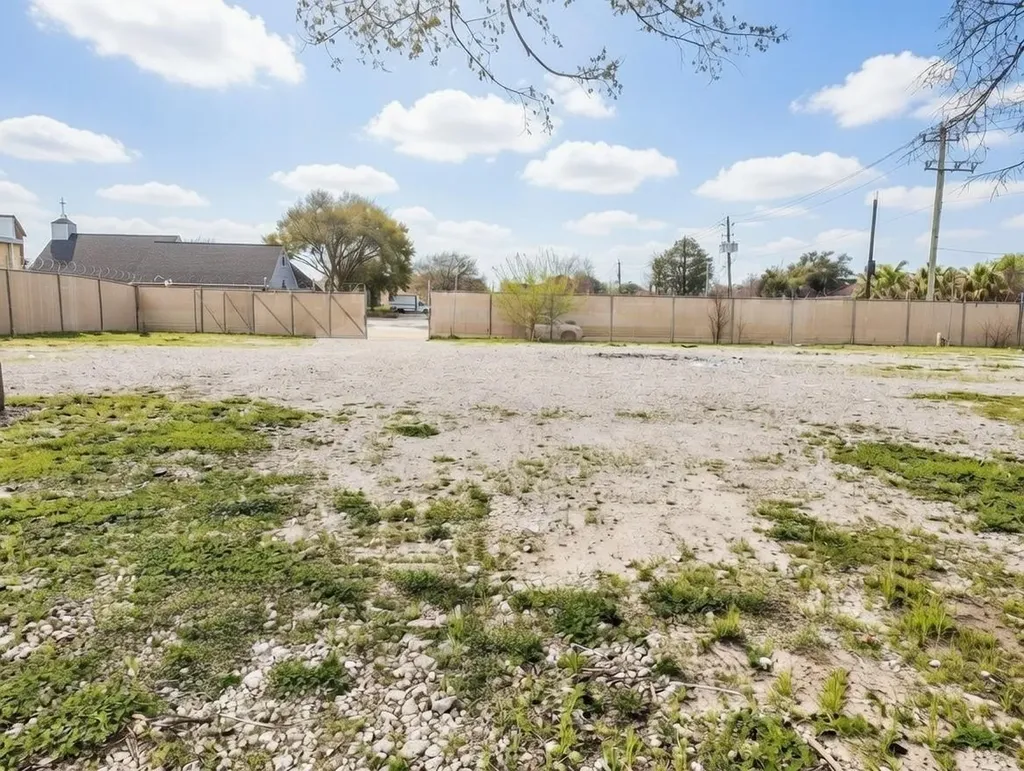 11211 Kittybrook Drive Houston TX 77071
