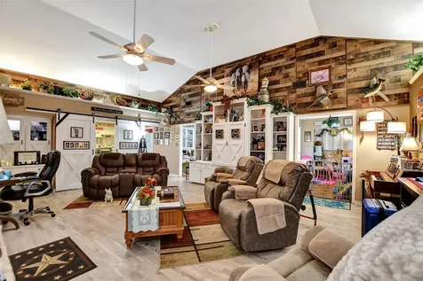 24677 Fm 2090 Road Splendora TX 77372