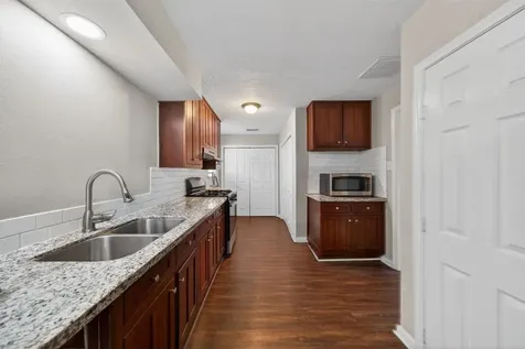 1107 Christine Street Houston TX 77017