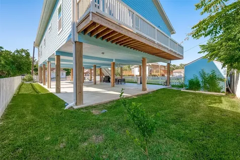 108 Bay Oaks Drive La Porte TX 77571