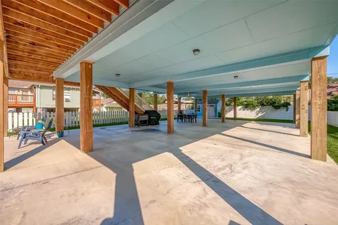 108 Bay Oaks Drive La Porte TX 77571