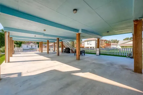 108 Bay Oaks Drive La Porte TX 77571
