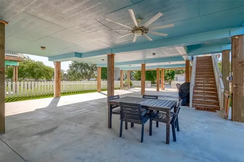 108 Bay Oaks Drive La Porte TX 77571