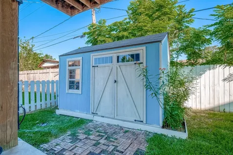 108 Bay Oaks Drive La Porte TX 77571