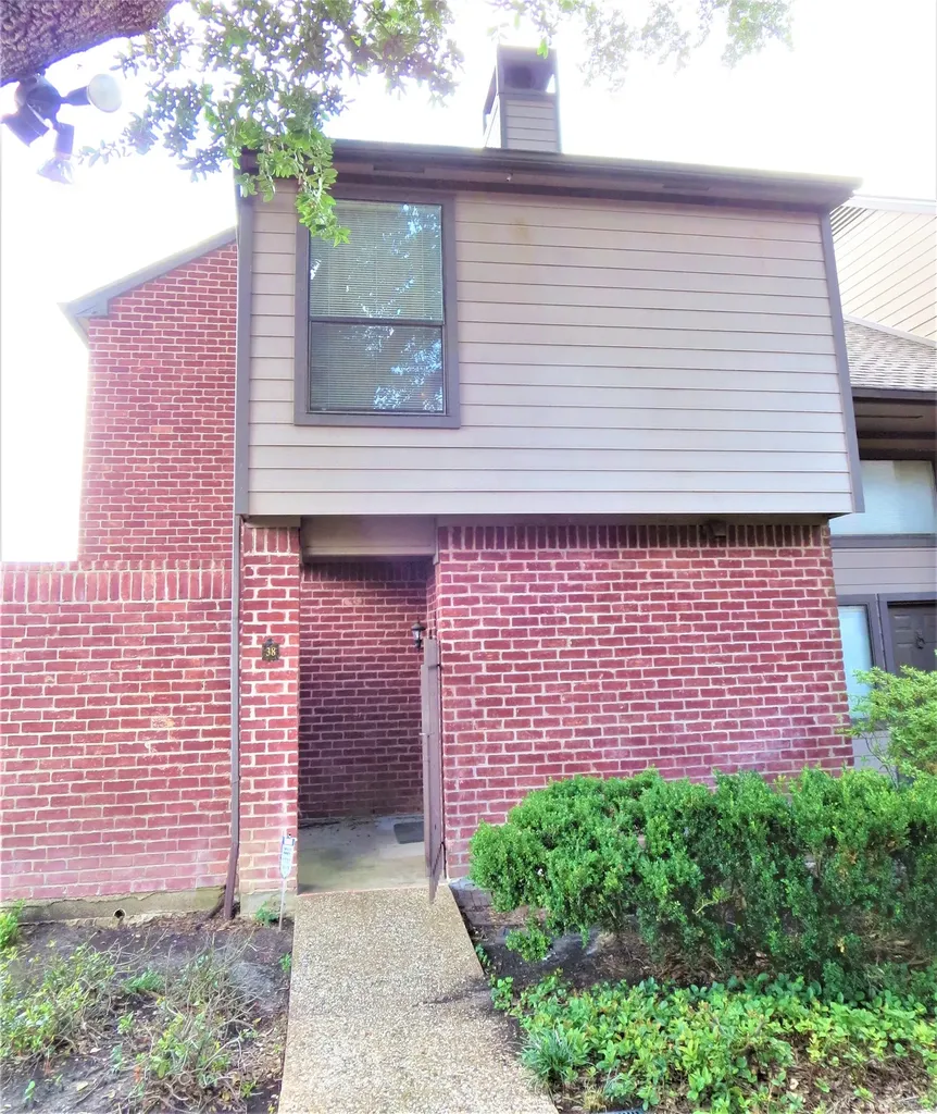 7447 Cambridge Street 38 Houston TX 77054