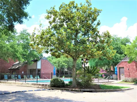 7447 Cambridge Street 38 Houston TX 77054