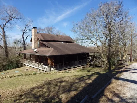 17 Lake Drive Huntsville TX 77320