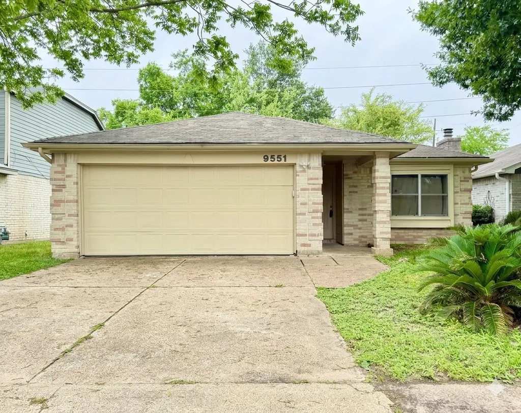 9551 Saffolk Punch Drive Houston TX 77065