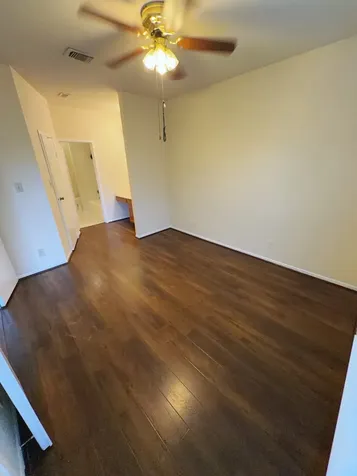 6666 Harbor Town Drive B305 Houston TX 77036