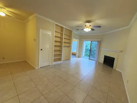 6666 Harbor Town Drive B305 Houston TX 77036