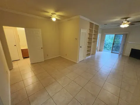 6666 Harbor Town Drive B305 Houston TX 77036