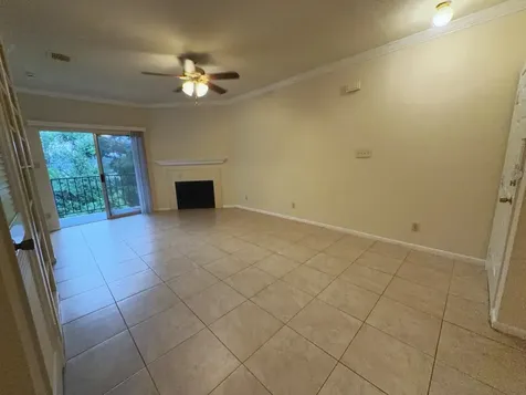 6666 Harbor Town Drive B305 Houston TX 77036