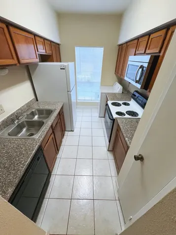 6666 Harbor Town Drive B305 Houston TX 77036