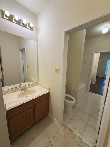 6666 Harbor Town Drive B305 Houston TX 77036