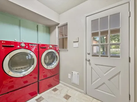 2004 Northshore Drive Conroe TX 77304