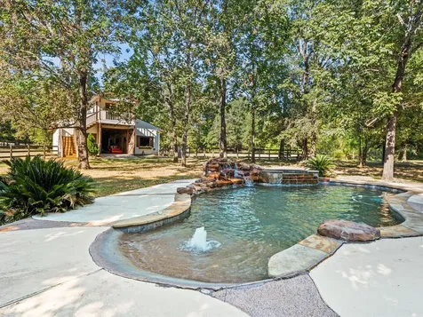 2004 Northshore Drive Conroe TX 77304