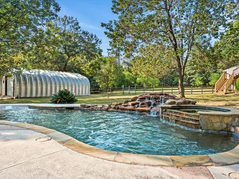 2004 Northshore Drive Conroe TX 77304