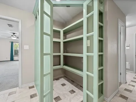 2004 Northshore Drive Conroe TX 77304