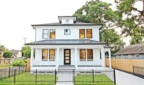 1102 Usener Street Houston TX 77009