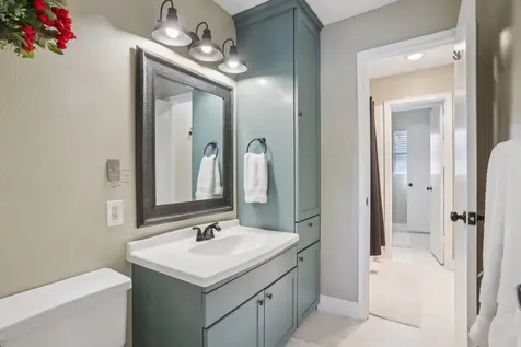 6355 Del Monte Drive 64 Houston TX 77057