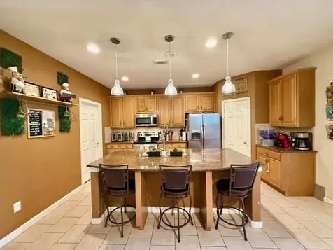 50 N Spinning Wheel Circle The Woodlands TX 77382