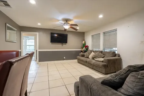 6817 Kassarine Pass Houston TX 77033