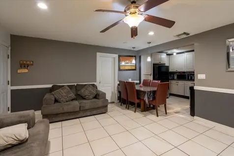 6817 Kassarine Pass Houston TX 77033