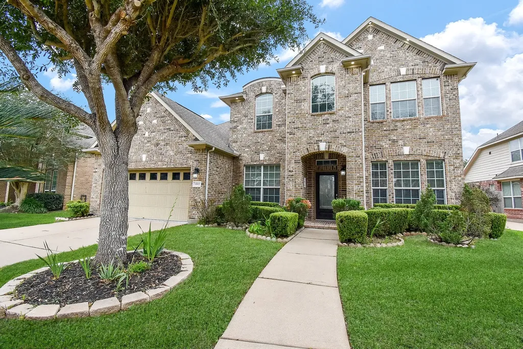 6811 Bannon Trail Sugar Land TX 77479