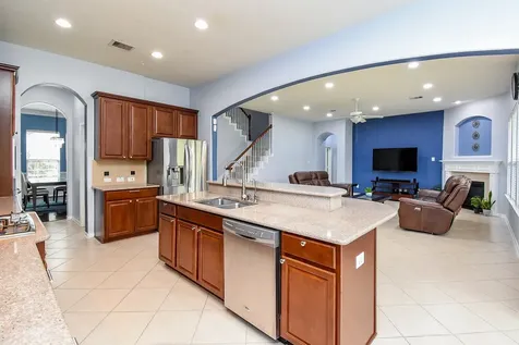 6811 Bannon Trail Sugar Land TX 77479