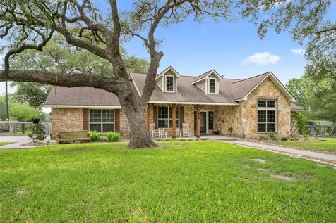 618 S Hudson Street Flatonia TX 78941