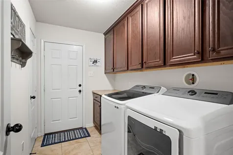 618 S Hudson Street Flatonia TX 78941