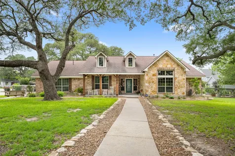 618 S Hudson Street Flatonia TX 78941