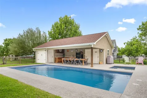 618 S Hudson Street Flatonia TX 78941