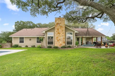 618 S Hudson Street Flatonia TX 78941