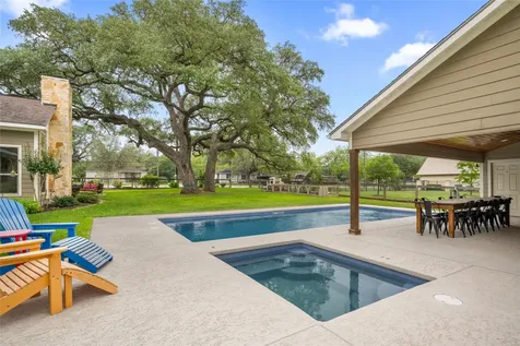 618 S Hudson Street Flatonia TX 78941