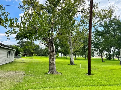14414 2nd Street Santa Fe TX 77517