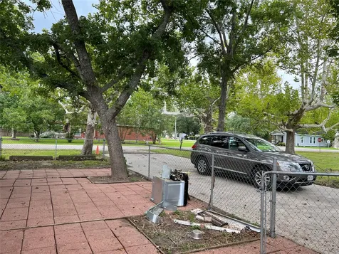 14414 2nd Street Santa Fe TX 77517