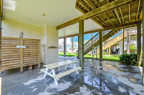 13823 Mutiny Lane Galveston TX 77554