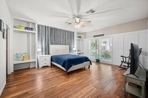 1819 Little John Street Montgomery TX 77316